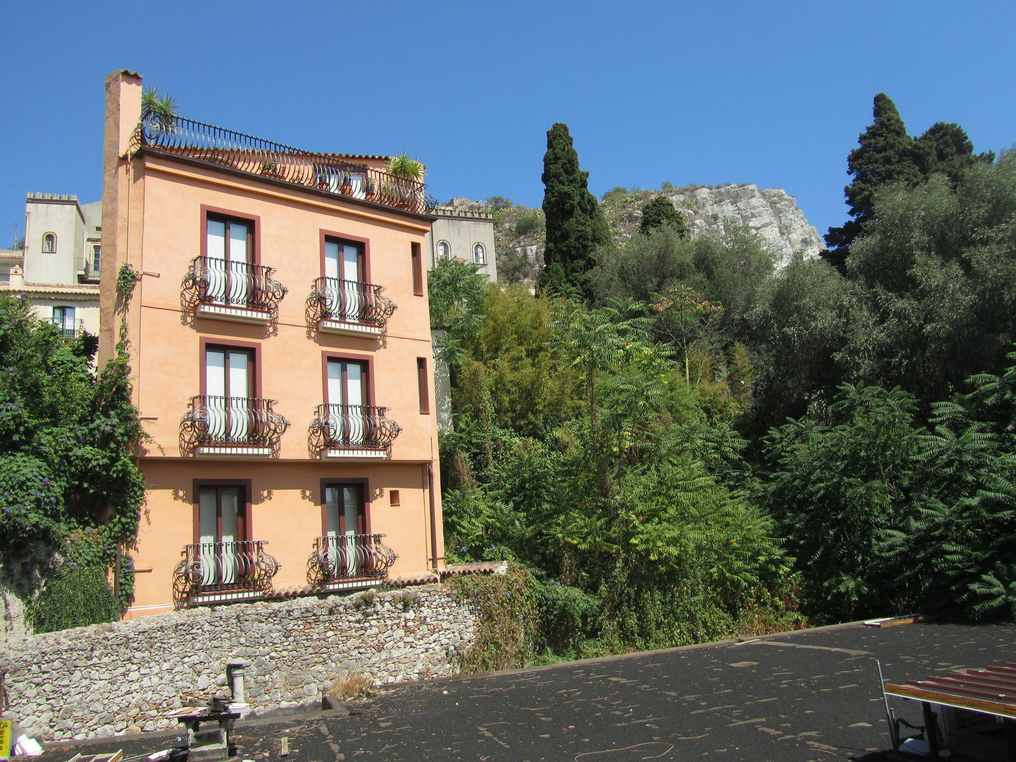 Comeinsicily - Al Teatro Taormina Exterior foto